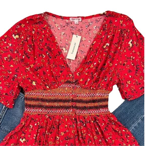 NWT Francesca's Taylor & Sage Red Floral Embroidered Smocked Blouse - Picture 3 of 7